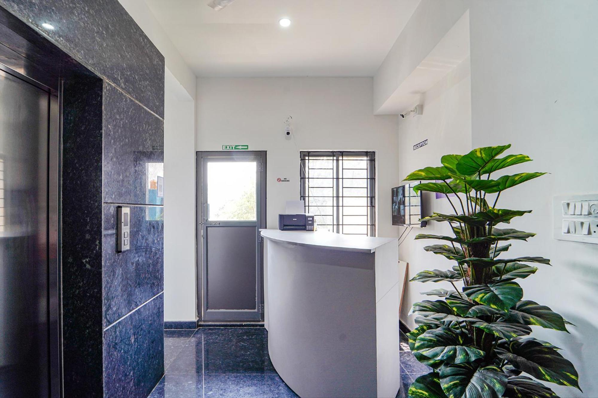 Fabhotel Metro Suites - Nr Esi Hospital Бенґалуру Екстер'єр фото